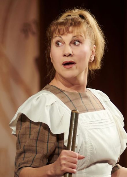 Бестолочь ("La bonne Anna")