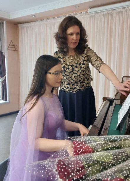 Традиция и современность в фортепианном дуэте учитель – ученик. Концерт