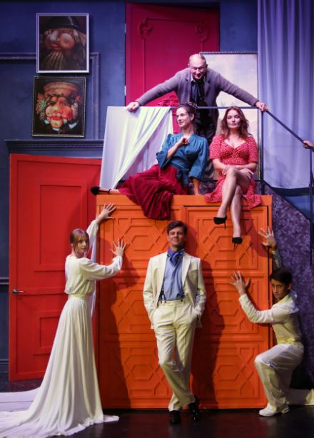 Сдается дом с привидениями