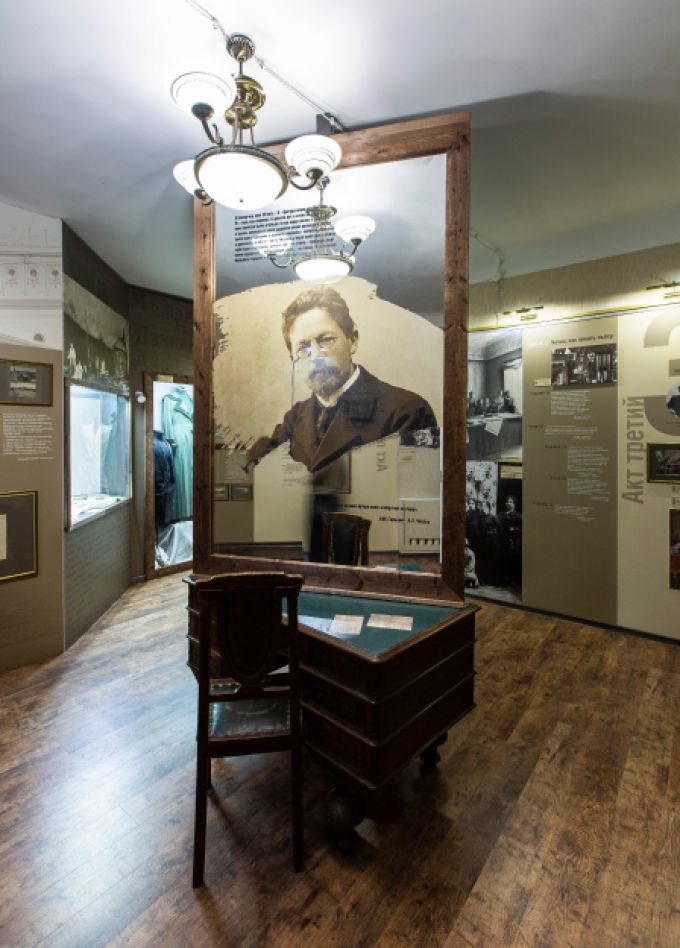 Горький с Чеховым. Сцены из жизни. Выставка с мастер-классом (Пушкинская карта)